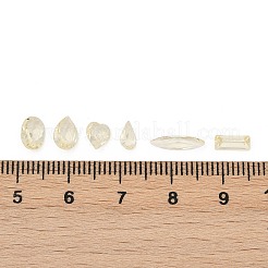 120 Stück 6 Stile Harz-Strass-Cabochons MRMJ-XCP0001-67