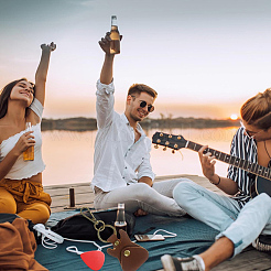 1 шт. брелок-подвеска в виде гитары из искусственной кожи&nbsp;KEYC-CL0001-36A