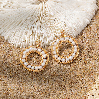 Элегантные латунные плоские круглые серьги с натуральным пресноводным жемчугом OF9331-1