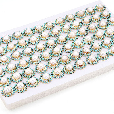 Серьги-гвоздики из натурального жемчуга в форме цветка из латуни PEAR-N020-05Y-1