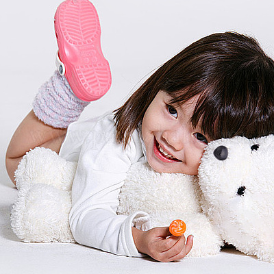 1 коробка плоских треугольных пластиковых носов-кабошонов DOLL-GO0001-04C-1