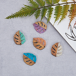 Подвески из прозрачной смолы и ореха&nbsp;RESI-CJ0001-80