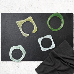 4 стиль кольца из смолы и акрила для женщин RJEW-SC0001-24