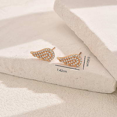 Серьги-гвоздики в форме крыла с прозрачными кубическими цирконами и латунным паве OI9849-1