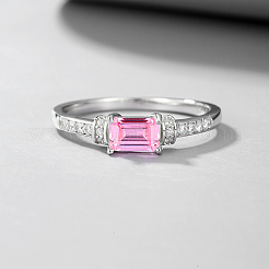 Простое серебряное кольцо с розовым цирконием для женщины в подарок на свидание TG6713-2