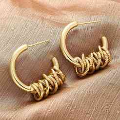 Серьги-гвоздики из латуни в форме буквы С с узлом EJEW-R025-28G