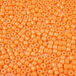 Непрозрачный стеклянный бисер с краской для выпечки SEED-T008-02F