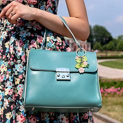 Брелок с подвеской в форме цветка и пластикового листа из сплава эмали KEYC-AB00049