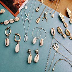 Бусины из натуральных раковин каури BSHE-CJ0002-01