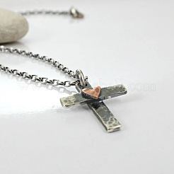 Богемный винтажный крестик из сплава с подвеской в виде сердца на цепочке.&nbsp;FS-WG4EA27-01