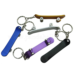 Porte-clés de skateboard mixte, avec anneau de fer et pendentif en aluminium, breloques de sport, couleur mixte, anneau: environ 25 mm de diamètre, pendentif: environ 15 mm de large, Longueur 76mm