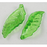 Colgantes de acrílico transparentes, hoja, verde, aproximamente 27~30 mm de largo, 10 mm de ancho, 2 mm de espesor, agujero: 1.5 mm, aproximamente 1500 unidades / 500 g