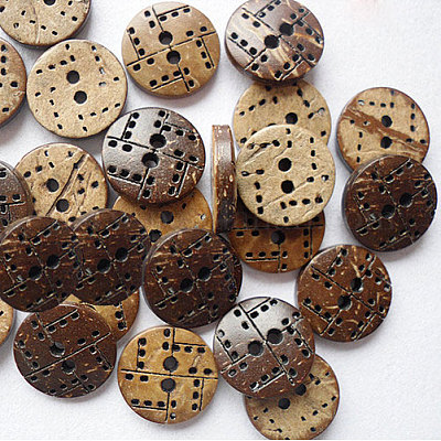 Круглые резные 2-луночное основные пришивания пуговиц NNA0YZW-1