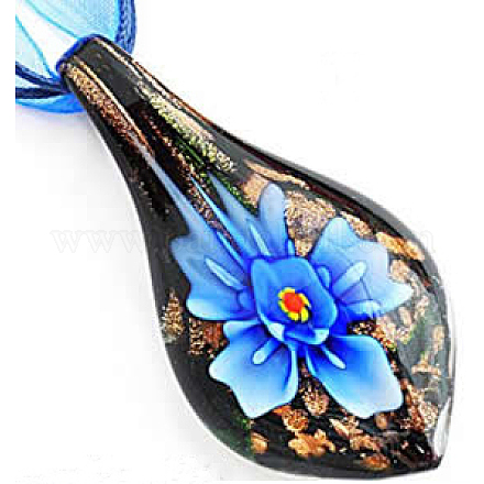 手作りの内側の花の大きなランプワークペンダント  金の砂  葉  ブルー  サイズ：幅さ約26mm  長さ53mm LAMP-C1160-3-1