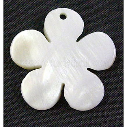 シェルペンダント  花  ホワイト  直径約30mm  穴：1mm PBB180Y-1