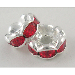 Perles séparateurs en laiton avec strass, Grade a, strass rouge, couleur argentée, sans nickel, environ 8 mm de diamètre, épaisseur de 3.8mm, Trou: 1.5mm