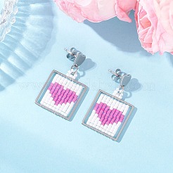 Серьги-гвоздики с подвесками в форме сердца из квадратного стеклянного бисера ручной работы&nbsp;EJEW-MZ00559