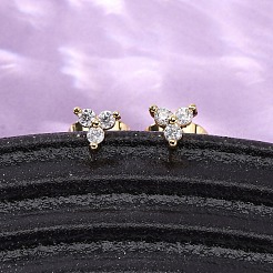 Серьги-гвоздики в форме клевера с микропаве из прозрачных кубических цирконий из латуни&nbsp;EJEW-S280-03G