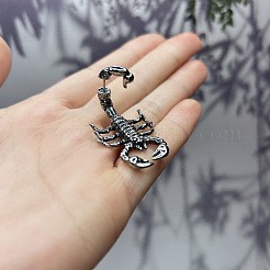 女性用亜鉛合金蠍座スタッドピアス  プラチナ  35x22mm&nbsp;PW-WGEECCA-01