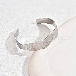 Brazalete ondulado de acero inoxidable para mujer, color acero inoxidable, diámetro interior: 2-3/8~2-3/4 pulgada (6~7 cm)