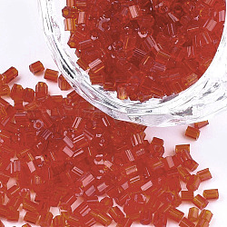 Grade une perles de rocaille en verre, hexagone (deux coupes), couleurs transparentes, rouge-orange, 1.5~2.5x1.5~2mm, Trou: 0.8mm, environ 2100 pcs / sachet , 450 g / sac