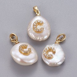 Pendentifs de perles d'eau douce de culture naturelle, avec accessoires zircon cubique micro pave en laiton, pépites avec lettre, Plaqué longue durée, or, clair, letter.c, 17~27x12~16x6~12mm, Trou: 4x2.5mm