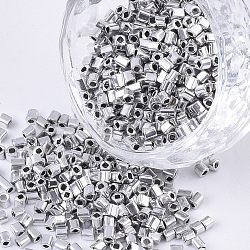 12/0 Glasperlen galvanisieren, quadratisches Loch, Würfel, Silber, 2~6x2x2 mm, Bohrung: 0.8 mm, ca. 30000 Stk. / Beutel
