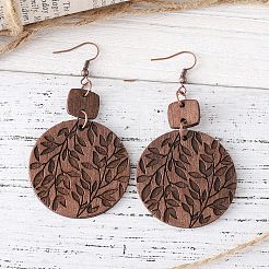 Boucles d'oreilles pendantes rondes plates en bois de style bohème avec motif de feuilles&nbsp;FS-WGEA415-01