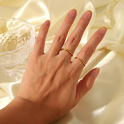 Простой набор из двух колец из нержавеющей стали 304 для женщин&nbsp;RM8151