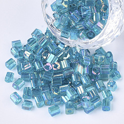 6/0 perles de rocaille en verre, couleurs transparentes arc, trou carré, cube, bleu ciel, 6/0, 3~5x3~4x3~4mm, Trou: 1.2~1.4mm, environ 4500 pcs / sachet 
