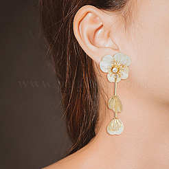 1 пара серег-гвоздиков из сплава в виде цветка с бабочкой EJEW-FI0002-03