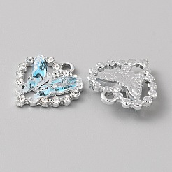 白金合金ラインストーンのペンダント  樹脂と  蝶のチャーム付きハート  空色  22x20x4~4.5mm  穴：2.5mm&nbsp;FIND-TAC0008-69P-01