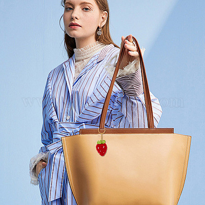 6шт брелки ручной работы крючком из шерсти с клубникой KEYC-NB00003-1