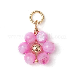 Подвески-цветы из круглых бусин из окрашенных натуральных ракушек и латуни PALLOY-JF03462