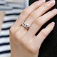 女性のための結婚式の婚約指輪セット  積み重ね可能な真鍮のラインストーンリング  プラチナ  クリスタル  USサイズ8  内径：18.1mm RJEW-BB61674-P-8-3