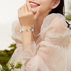 Браслет с подвеской в виде цветка из ракушки BJEW-TA00215