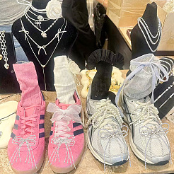 8 stücke 4 arten bowknot glas perle & kunststoff schuhe charme&nbsp;HJEW-GO00089