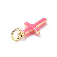 本物の 18k 金メッキ環境に優しいラック メッキ真鍮エナメル ペンダント  長持ちメッキ  丸カン付き  鉛フリー＆カドミウムフリー  クロスチャーム  ショッキングピンク  15x8x3mm  穴：3.4mm&nbsp;KK-F845-40G-01