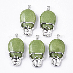 Pendentifs en jade naturel, avec les accessoires en alliage, teinte, crane, platine, vert olive, 43~44x25x11~12mm, Trou: 7.5x4mm