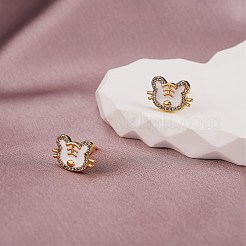 タイガーチャイニーズゾディアックキュービックジルコニアスタッドピアス  女性のための真鍮のイヤリング  ゴールドカラー  9x15mm  ピン：0.7mm&nbsp;EJEW-SZ0001-75