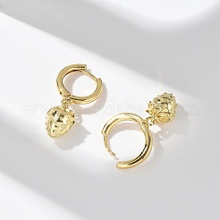 Латунные серьги-кольца в форме клубники EJEW-M077-19G-01