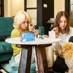 4 шт. 2 стиль лазерная портативная прозрачная водонепроницаемая сумка для хранения косметики из ТПУ MRMJ-CP0001-17