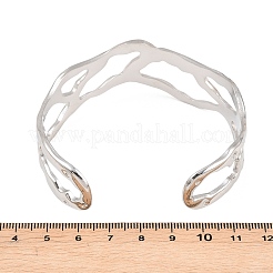 女性用ハンマー加工304ステンレススチール製カフバングル  幾何学  中空  ステンレス鋼色  内径：2.52インチ（6.4cm）x2.24インチ（5.7cm）  ワイド：26mm&nbsp;BJEW-T023-01P