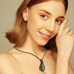 2 комплект из 2-х цветных стеклянных сережек-капель с цветком и ожерелья с подвеской&nbsp;SJEW-FI0001-14