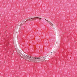 Grado a perline di semi di vetro, perle di vetro ceco, perle di arachidi imitazione giada, rosa intenso, 6x3mm, Foro: 1.2 mm, circa 4300pcs/scatola, 450 g / borsa