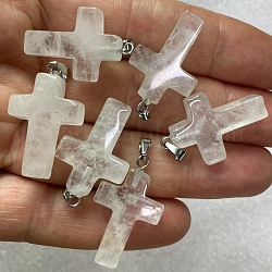 Pendentifs de cristal de quartz naturel, pendentifs en cristal de roche, avec les accessoires en laiton de tonalité de platine, croix, 25x18mm