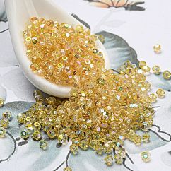 Cuentas de vidrio transparente electrochapa, arco iris chapado, facetados, bicono, oro, 2x2mm, agujero: 0.7 mm, aproximamente 720 unidades / bolsa