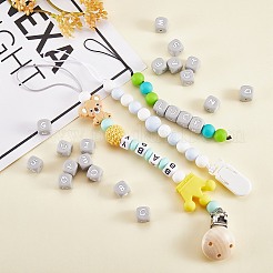 20 Stück graue Würfelbuchstaben-Silikonperlen 12x12x12 mm quadratische Würfel-Alphabet-Perlen mit 2 mm Lochabstandshalter lose Buchstabenperlen für Armband-Halsketten-Schmuckherstellung&nbsp;JX436N