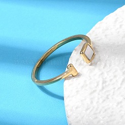 304ステンレススチールと天然貝殻を使用した女性用カフリング  18KGP本金メッキ  イオンプレーティング（ip）  長持ちメッキ  乳白色  正方形  usサイズ7 1/4(17.5mm)&nbsp;RJEW-G372-01G-03