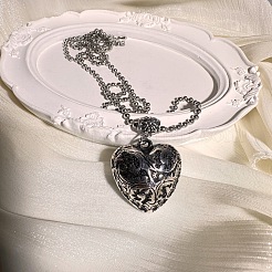Vintage-Halsketten mit Kugelkette und geschnitztem Herzanhänger aus Kunststoff für Damen&nbsp;JL7014